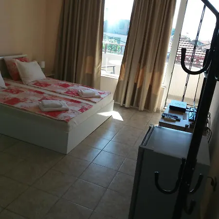 Maison d'hôtes семейство маврови 3*