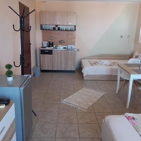 семейство маврови Guest house 3*