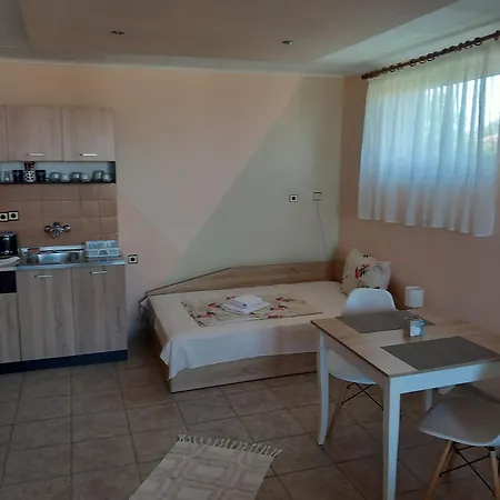 семейство маврови Rezovo