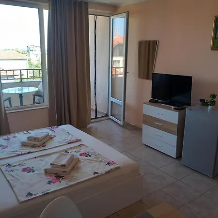 Maison d'hôtes семейство маврови