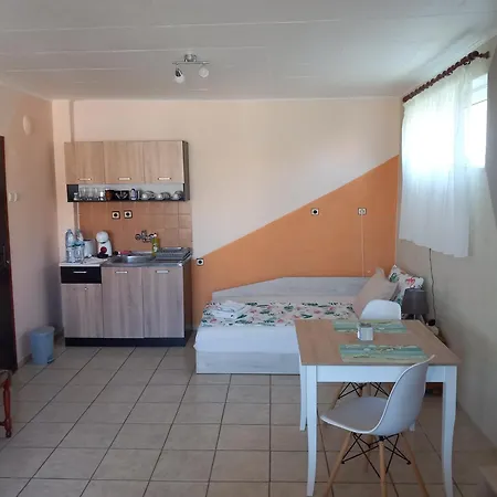 Maison d'hôtes семейство маврови 3*