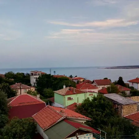 семейство маврови Guest house 3*