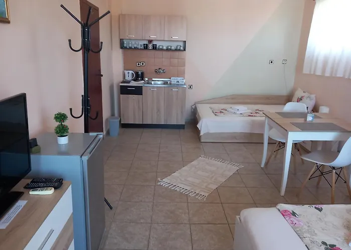 семейство маврови Casa de hóspedes 3*